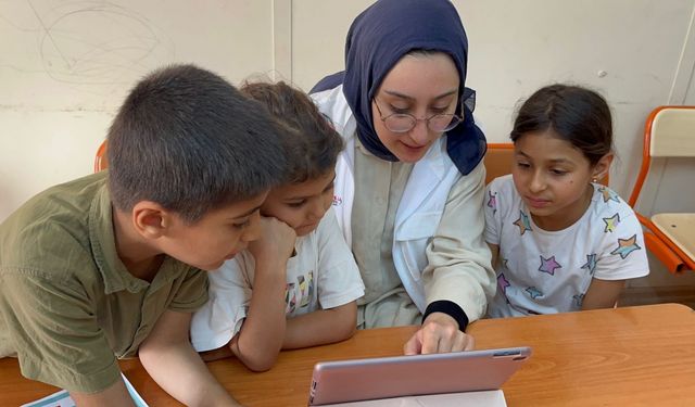 Suriyeli yetim çocuklara algoritma ve kodlama eğitimi verildi