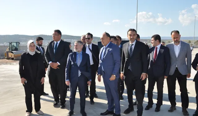 AK Parti Mersin Milletvekili Nebati, Taşucu Limanı'ndaki çalışmaları inceledi