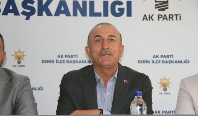 AK Parti Serik İlçe Teşkilatı'nda bayramlaşma töreni düzenlendi