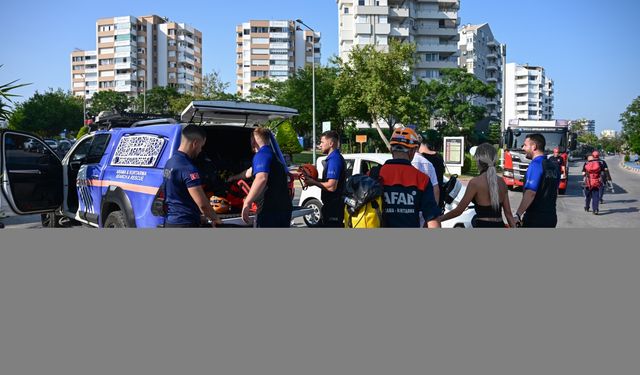 Antalya'da falezlerde mahsur kalan 3 turist kurtarıldı