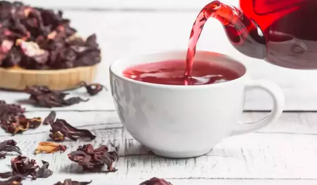 Osmaniyeliler Dikkat! Hibiskus Çayı Serinletiyor