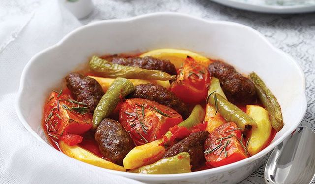 Osmaniyelilerden Fırında Nefis İzmir Köfte Tarifi