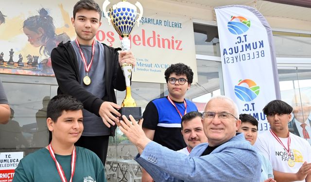 Kumluca'da düzenlenen satranç turnuvası sona erdi
