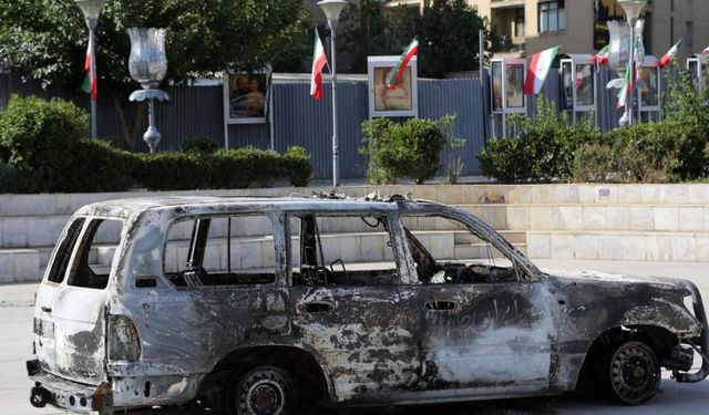 Tahran’da Hayat Durdu: Cenaze İçin Tatil