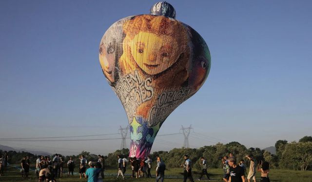 Gökyüzünde alevler içinde balon faciası: 8 kişi öldü
