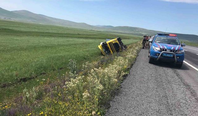 Ardahan-Kars Yolunda Tır Kazası