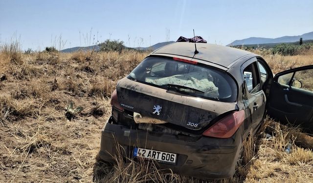 Konya’da Otomobil Tarlaya Uçtu: 4 Yaralı