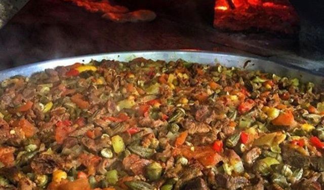 Osmaniye Usulü Odun Ateşinde Etli Bamya Lezzeti