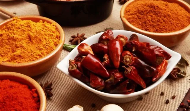 Sichuan Biberi: Osmaniyelilerin Merak Ettiği Çin Mutfağının Eşsiz Baharatı