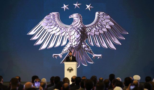 Suriye Yeni Ulusal Logosunu Tanıttı: Birleşik Suriye Mesajı