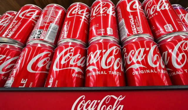 Coco Cola Ürünlerini Raflardan Kaldırıyor!