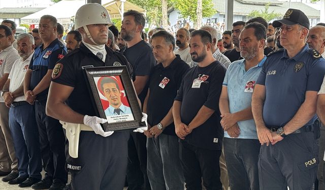 Adana'da kanser nedeniyle yaşamını yitiren polis memuru için tören düzenlendi