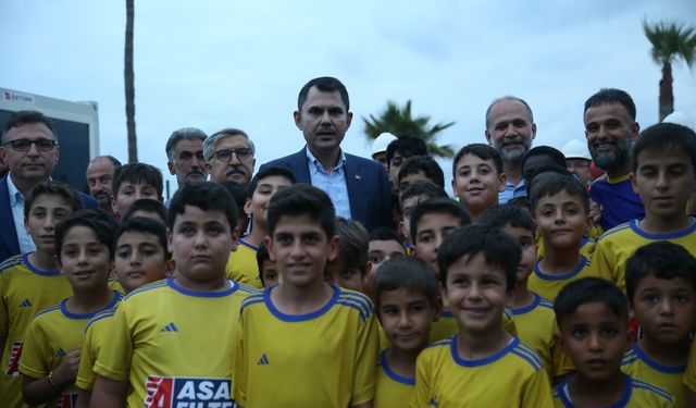 Bakan Kurum, İskenderun sahilindeki düzenleme ve yenileme çalışmalarını inceledi: