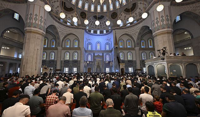 Cuma Namazı Kaçta Başlar, Ne Zaman Biter?