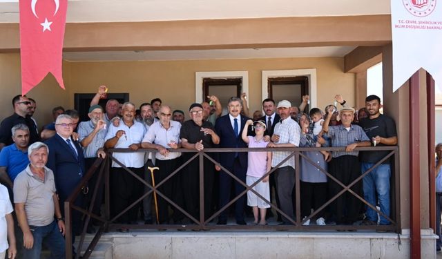 Osmaniye'de yapımı tamamlanan 32 köy evi depremzedelere teslim edildi