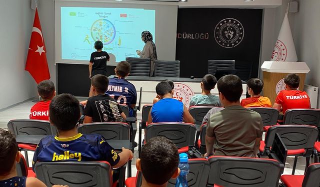 Sporcularda Sağlıklı Beslenme Semineri Düzenlendi