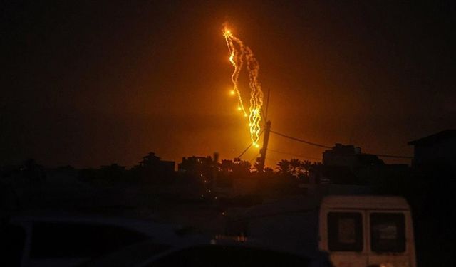 İsrail’in Nebatiye Saldırısında 12 Sivil Yaralandı