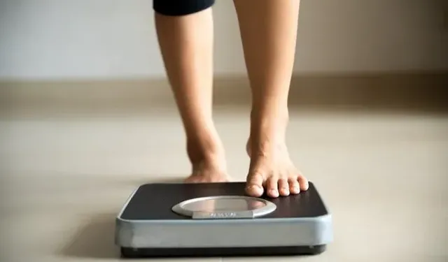 Ödem ve Şişkinlik Kilo Sanılıyor! Tartıdaki Artış Kilo Değil