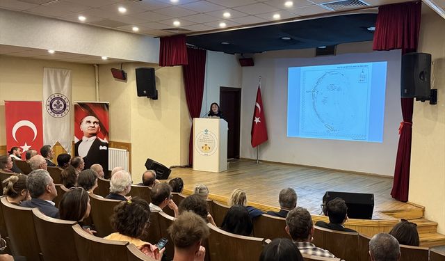 Burdur'da Hacılar Büyük Höyük ile ilgili konferans düzenlendi