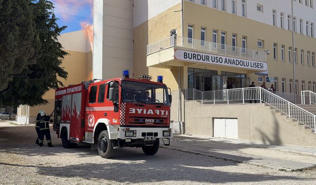 Burdur'da okulda afetlere karşı tatbikat yapıldı