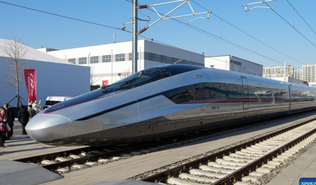 Çin’in CR450 treni hız rekoru kırdı