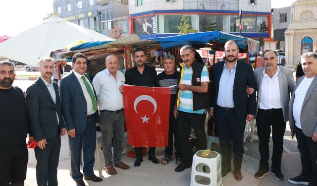 Kadirli MHP’den Bayrakla Birlik Mesajı