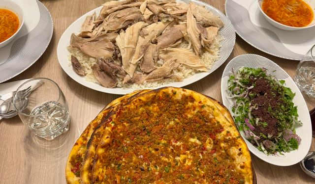 Osmaniye’de Maraş Usulü Lahmacuna Yoğun İlgi