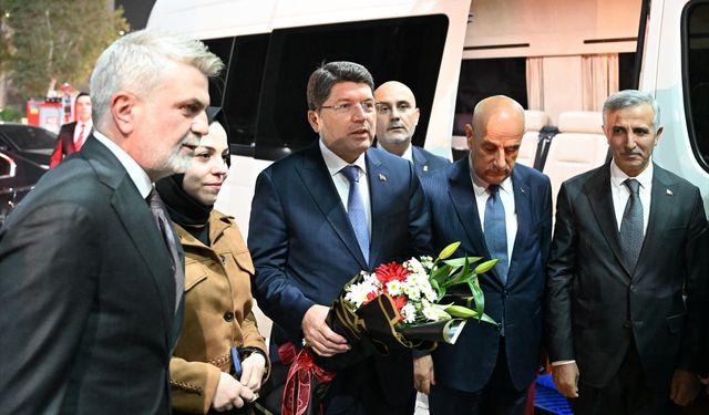 Adalet Bakanı Tunç, Kahramanmaraş Büyükşehir Belediyesi'ni ziyaret etti