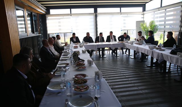 AK Partili Durmuş Fatih İleri, Hatay'da STK temsilcileriyle buluştu