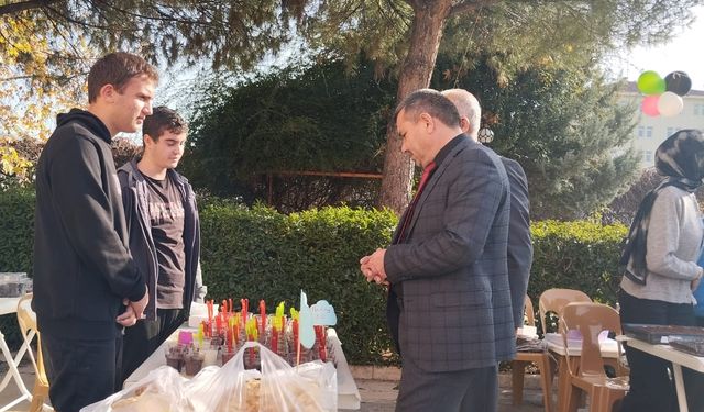 Bucak'ta Gazze yararına kermes düzenlendi