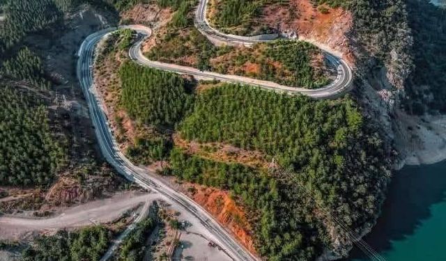 Feke Dokuzdolambaç Virajları Sonbahar Renkleriyle Büyülüyor