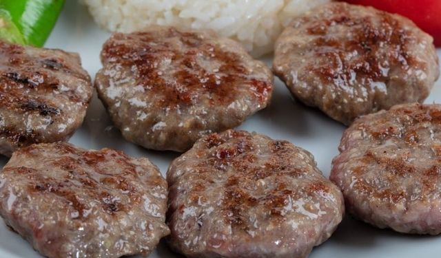 Osmaniye Usulü İçi Sulu Sulu Köfte Yapmanın Püf Noktaları