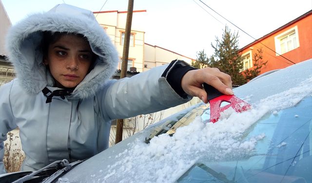 Erzincan’da Kar ve Sis Hayatı Etkiliyor!