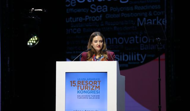 KKTC Başbakanı Üstel, Antalya'daki '15. Uluslararası Resort Turizm Kongresi'nde konuştu: