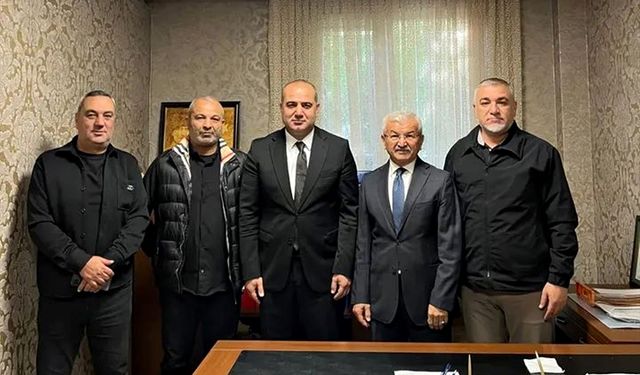 MHP Seyhan İlçe Başkanlığından huzurevine ziyaret