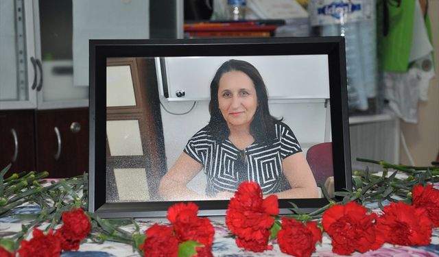 Öğretmenler Günü'nde motosikletin çarpması sonucu ölen öğretmenin okulunda yas hakim