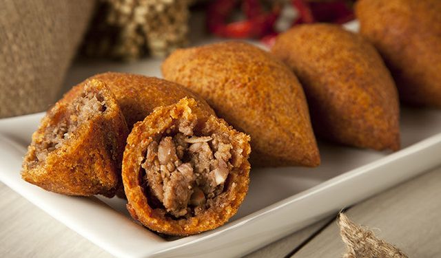 Osmaniye'de Ramazan Sofraları İçin İçli Köfte Tarifi! Evde Kolay İçli Köfte Yapımı