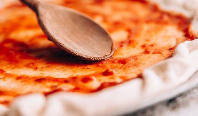 Osmaniyeliler İçin Pizzada Salça mı Domates Sosu mu?