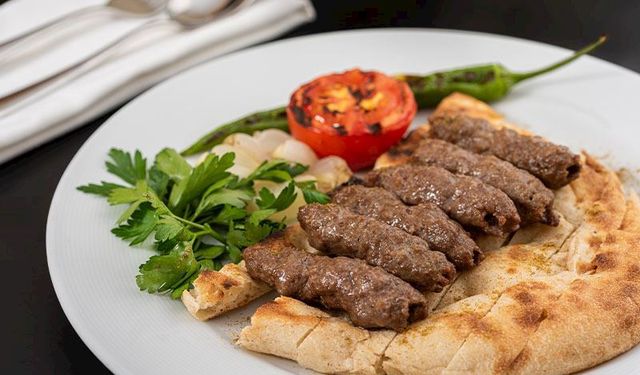 Tekirdağ Köftesi İstanbul Sofralarında Lezzet ve Gelenek