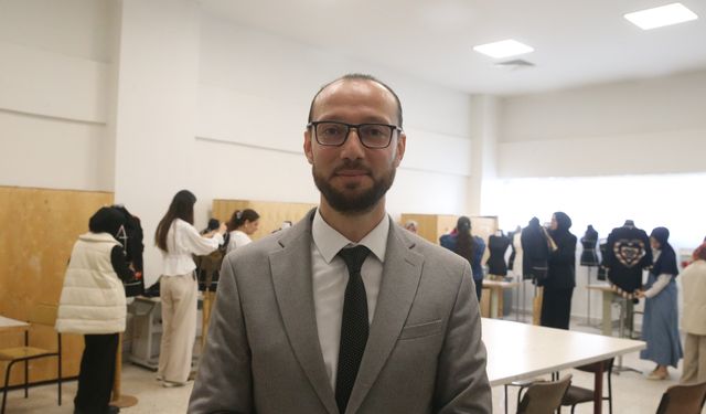 Üniversite öğrencilerinin tasarladığı çocuk ve bebek kıyafetleri ihraç ediliyor