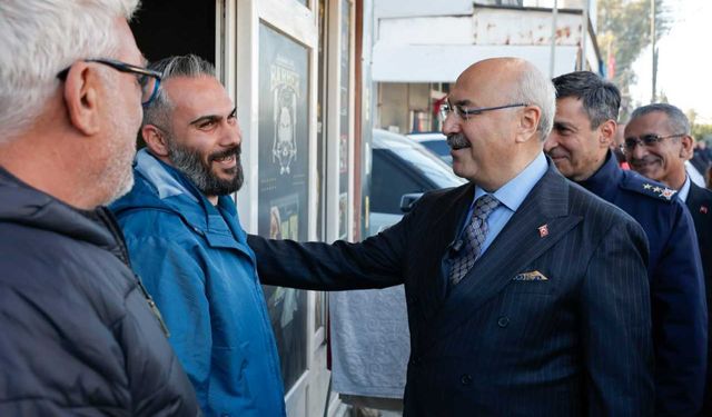 Adana Valisi Yavuz Selim Köşger, vatandaşlarla buluştu