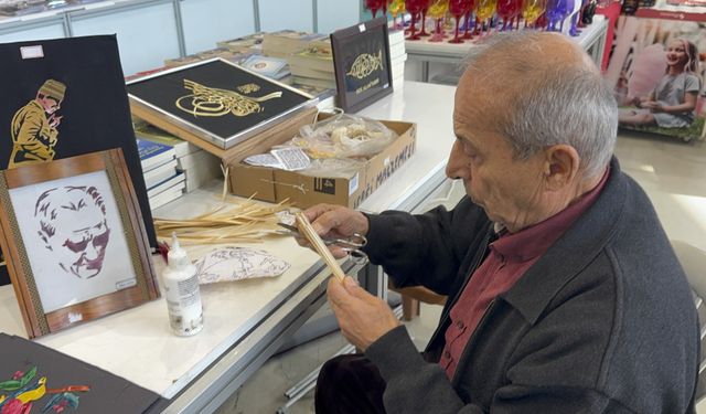 Emekli emniyet müdürü ve oğlu çavdar sapıyla sanatsal eserler ortaya koyuyor