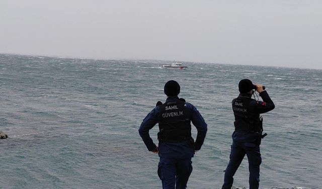 Hatay'da denizde kaybolan balıkçıyı arama çalışmaları devam ediyor