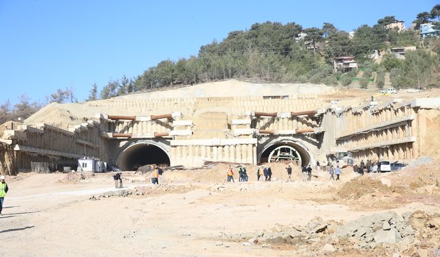 Hatay'da İskenderun-Topboğazı Otoyolu'nda çalışmalar sürüyor