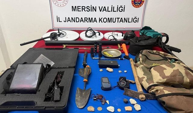 Mersin'de kaçak kazı yapan 3 zanlı yakalandı
