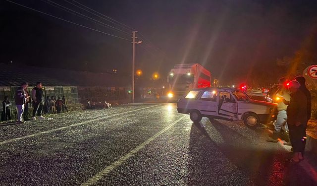 Mersin'de otomobille çarpışan motosikletin sürücüsü yaralandı