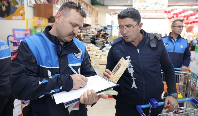 Mersin'in Akdeniz ilçesinde alışveriş merkezleri denetlendi