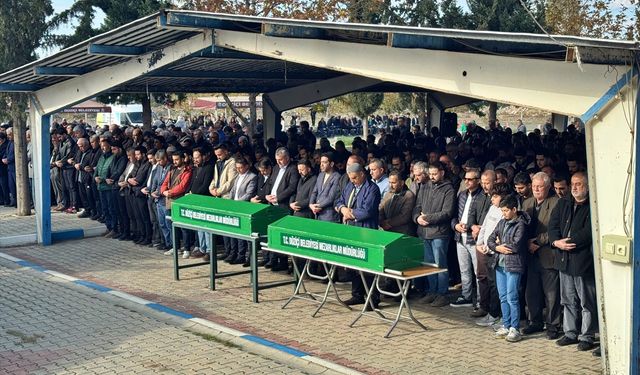 Osmaniye'de trafik kazasında ölen karı kocanın cenazeleri toprağa verildi