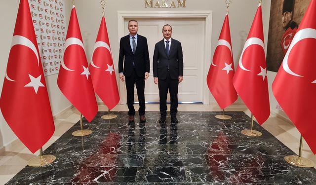 Tarsus Kaymakamı Mehmet Ali Akyüz, İlçe Emniyet Müdürü Kaplan'ı kabul etti