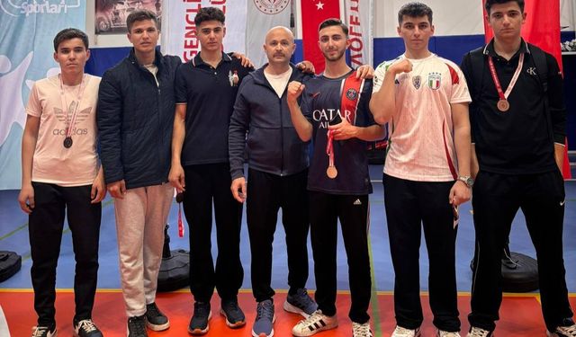 Yolbulan-Baştuğ MTAL Bilek Güreşinde Osmaniye Şampiyonu Oldu